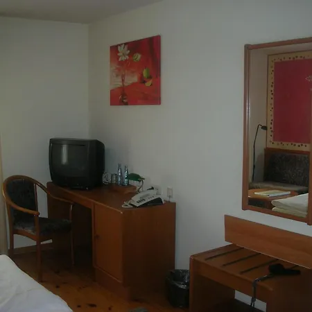 Hotel Restaurant Buergerstube 3*